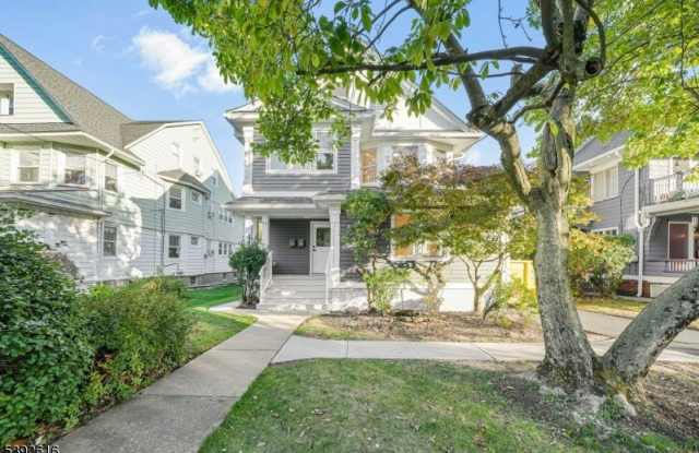 79 Central Ave - 79 Central Avenue, Montclair, NJ 07042