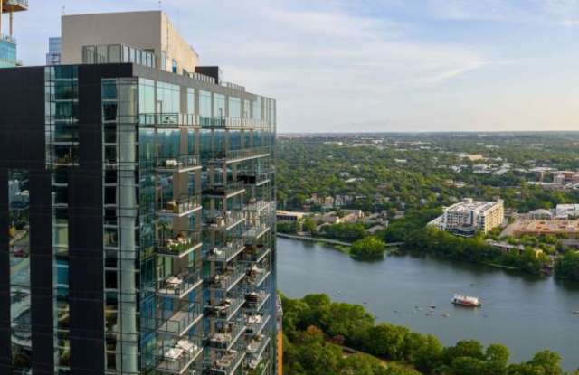 82 Rainey St photos photos