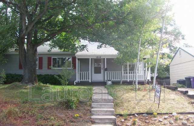 1818 S. Dahlia St. photos photos