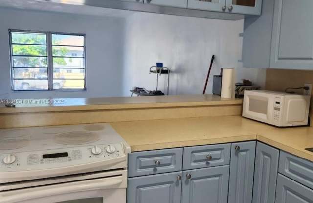 160 Royal Palm Rd photos photos