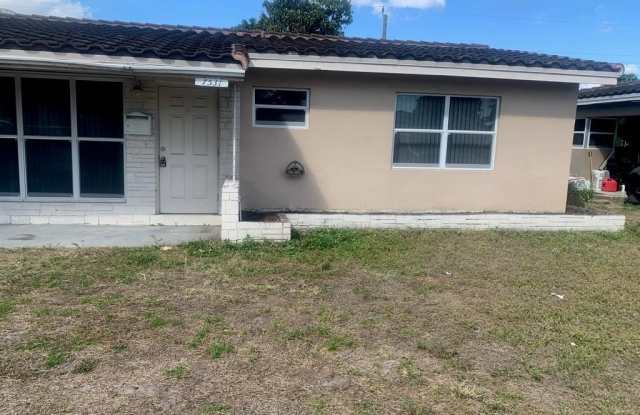 7531 Polk St photos photos