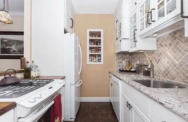535 BLOOMFIELD ST - 535 Bloomfield Street, Hoboken, NJ 07030