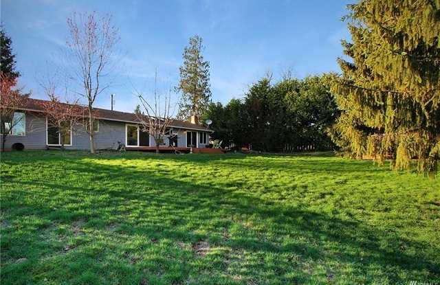 3 Bed 2.5 Bath SFR - Snohomish - 16305 Broadway Avenue, Cathcart, WA 98296
