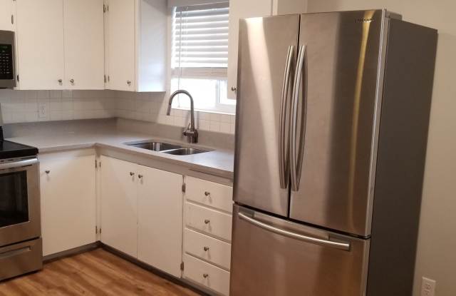 1 Bedroom Salt Lake Condo Available photos photos