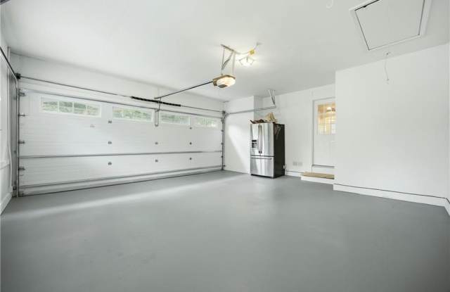 2220 Spring Mill Cove Gallery 3