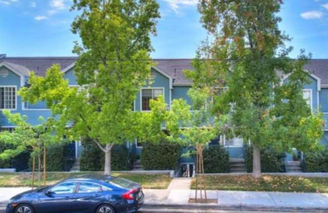 2 bed / 2 bath two story in prime La Crescenta Neighborhood photos photos