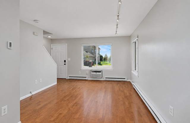 31 Betts Place Gallery 4