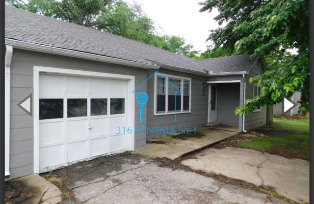 **Coming Soon** $795 - 2 Bedroom / 1 Bath Duplex in Augusta Gallery 1