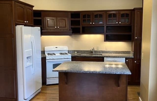 1456 St James Ct - 1456 Saint James Court, Louisville, KY 40208 1456 St James Ct - 1456 Saint James Court, Louisville, KY 40208