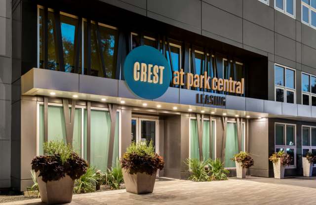 Crest at Park Central Apartments Gallery 2