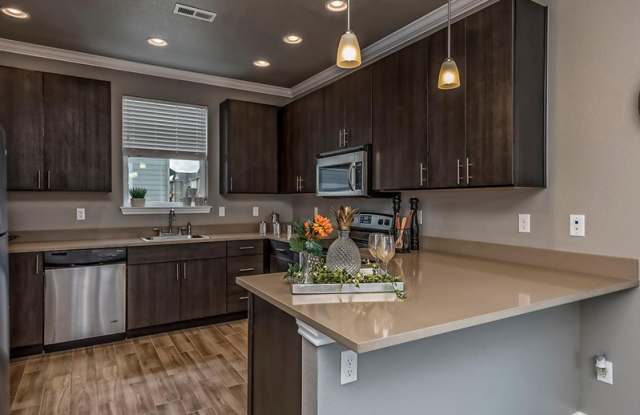 Willow Point Townhomes Gallery 1