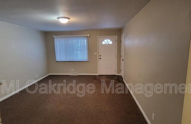 205 Scott Ave photos photos