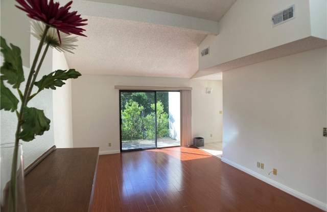 28223 Ridgepoint Court Gallery 3