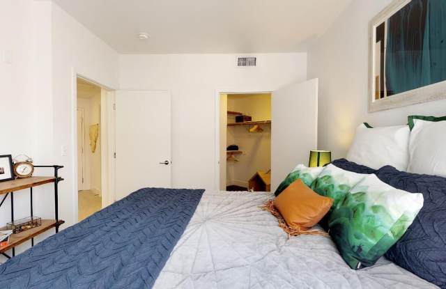 201 Marshall Apartments Gallery 4