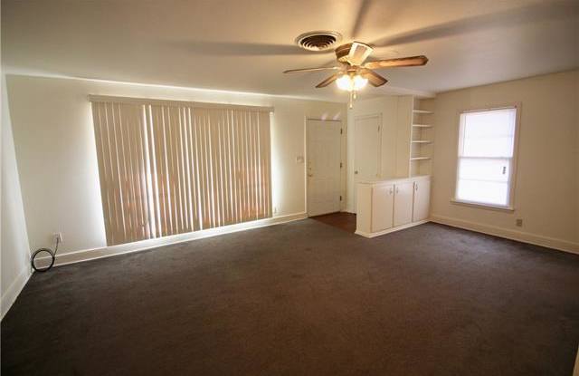 6708 Hemsell Place Gallery 4