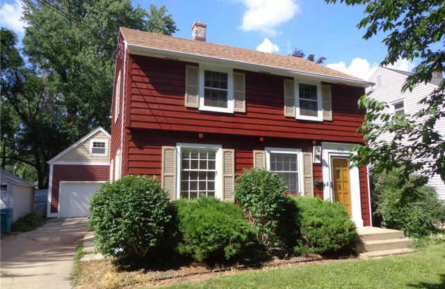 915 9 1/2 St South East - 915 9 1/2 Street Southeast, Rochester, MN 55904