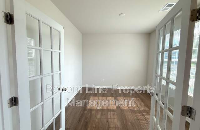 15708 Country House St Gallery 4