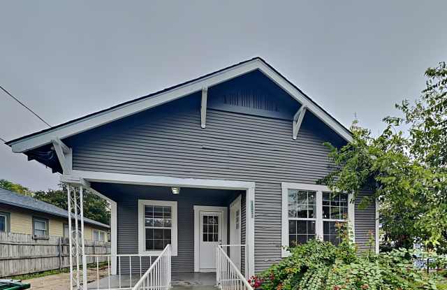 1121 Lamar St - 1121 Lamar Street, San Antonio, TX 78202