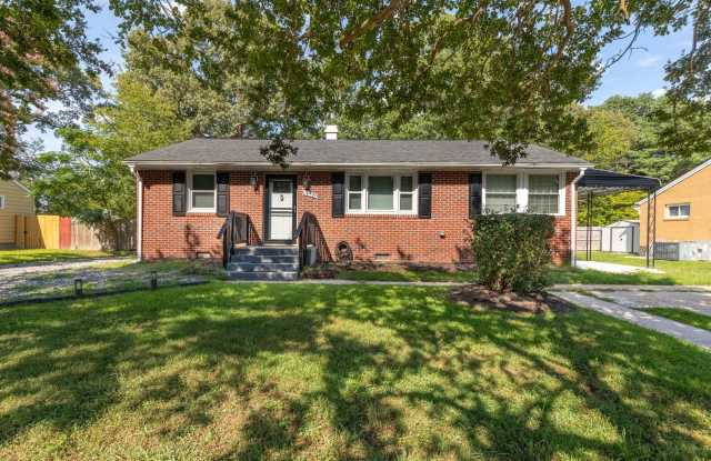 Cute 2 Bedroom Brick Ranch Williamsburg photos photos