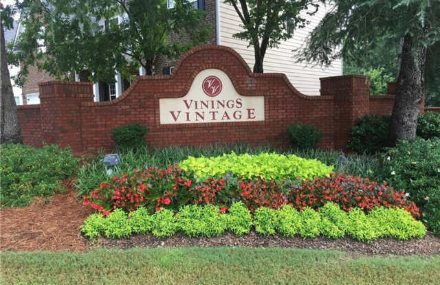6112 vintage pointe Place Gallery 3