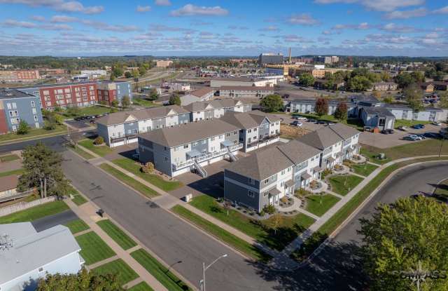 SPACIOUS UPDATED TOWNHOME WITH IN-UNIT LAUNDRY photos photos