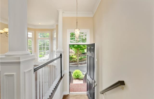 1434 Wembley Court NE Gallery 4