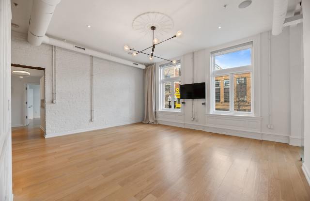 Sophisticated 2BR Condo in Logan Circle - Shaw - 1413 P Street Northwest, Washington, DC 20005