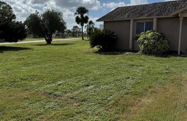 10698 Tuliptree - 10698 Tuliptree Court, Lehigh Acres, FL 33936