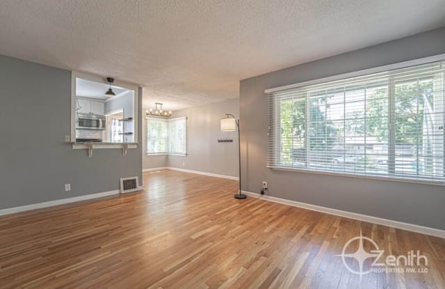 711 NW 41st Street - 711 Northwest 41st Street, Vancouver, WA 98660