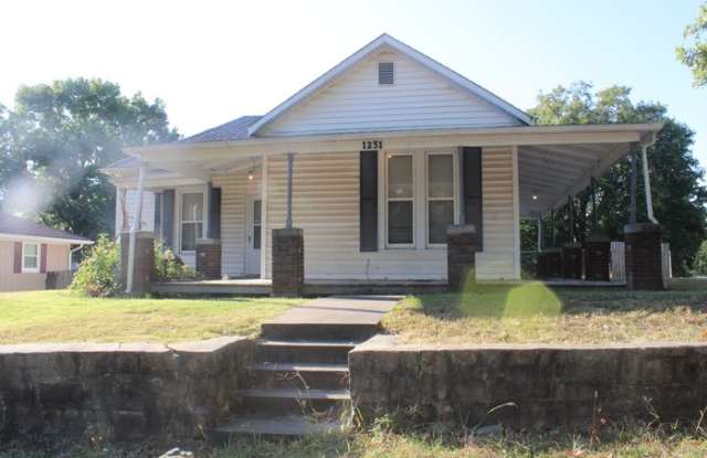 1231 Kickapoo Street photos photos