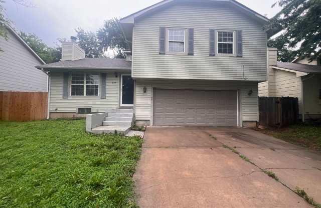 Spacious 3 Bedroom, 2.5 Bath Home with finished basement – Derby, KS. – Available Now! photos photos