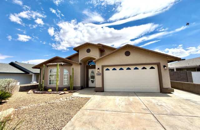 Charming Custom 3 Bedroom, 2 Bathroom Home with Stunning Backyard Retreat- Available Now! - 3660 North Willow Road, Kingman, AZ 86409