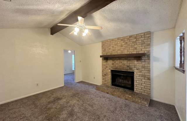 2402 Kirk Cir Gallery 3