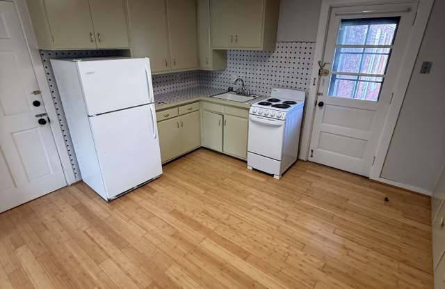 624 N Lime St APT 2 Gallery 3