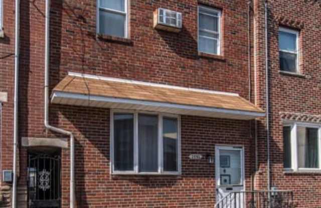 2550 East Clearfield Street photos photos