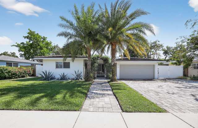 976 SW 11th Street photos photos