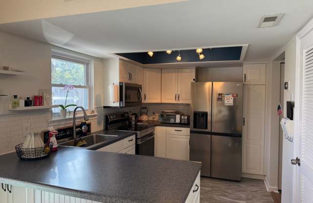 3BR Townhome in Nashville Gallery 4