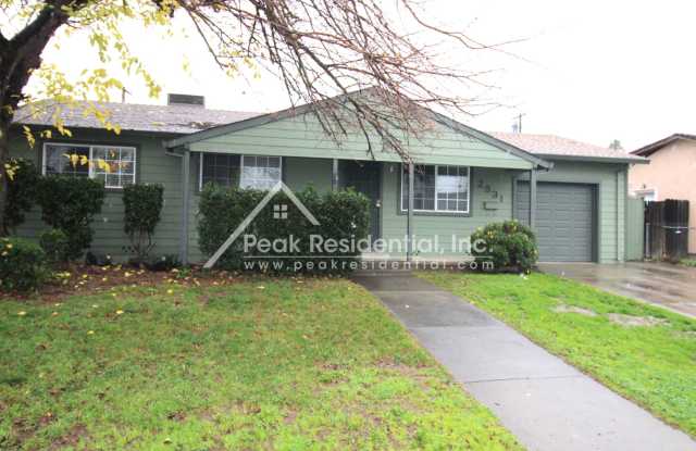 Charming South Sacramento 3bd/1.5ba Home With 1 Car Garage! photos photos
