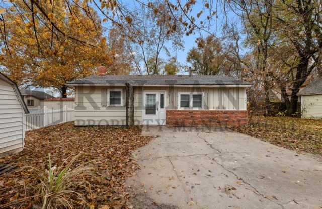 209 B North Topeka - 209 North Topeka Street, Haven, KS 67543