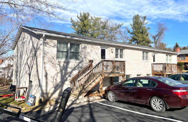 Available for the 2026-2027 lease term. - 709 Lee Street, Blacksburg, VA 24060