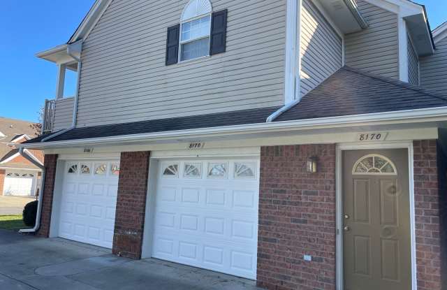 Shelby Township 2 Bedroom, 2 Bath Condo-Style Apartment, ATT. Garage & Pool Gallery 3