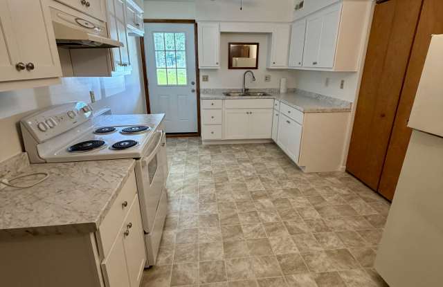 418 East Wood Street - 5 photos photos
