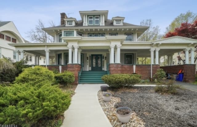 372 Highland Ave - 372 Highland Avenue, Essex County, NJ 07050