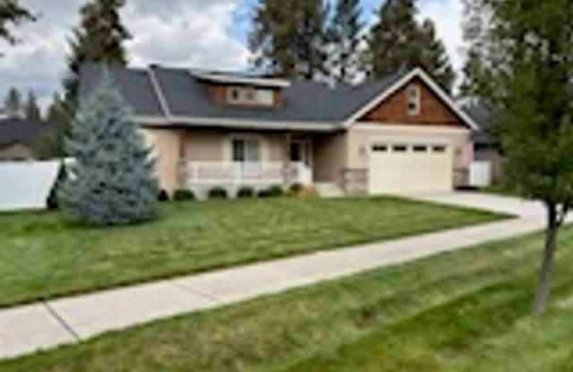 Beautiful home in Lake Forest Gallery 3