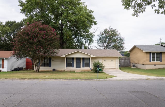3007 Mulberry Avenue - 3007 Mulberry Avenue, Florence, AL 35630