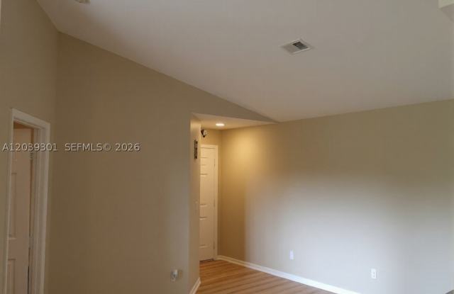 7511 Seurat St photos photos