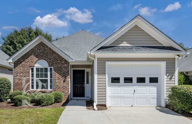 2 BR, 2 BA IN QUAINT, QUIET, GATED COMMUNITY photos photos