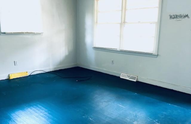 133 Vermont Avenue Gallery 3