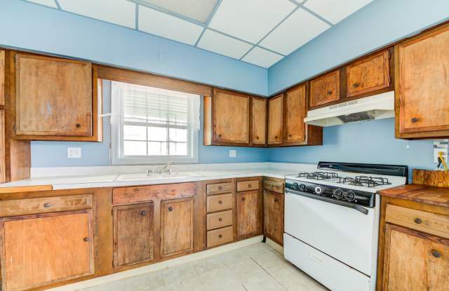 Available APRIL- Great 3 Bedroom Brick Home with 2 Bathrooms  Fenced Yard! - 2439 Spring Street, Pittsburgh, PA 15210