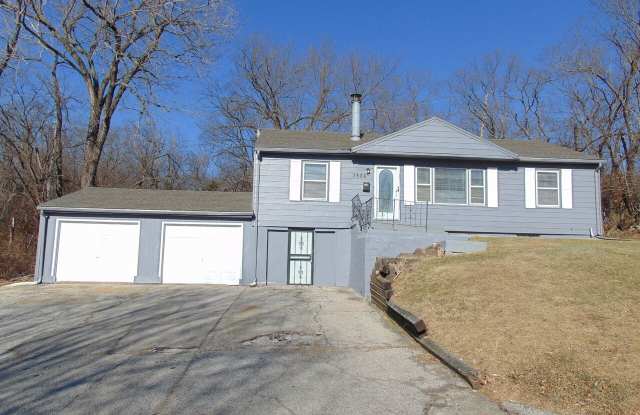 7506 E 75th St - 7506 East 75th Street, Kansas City, MO 64138